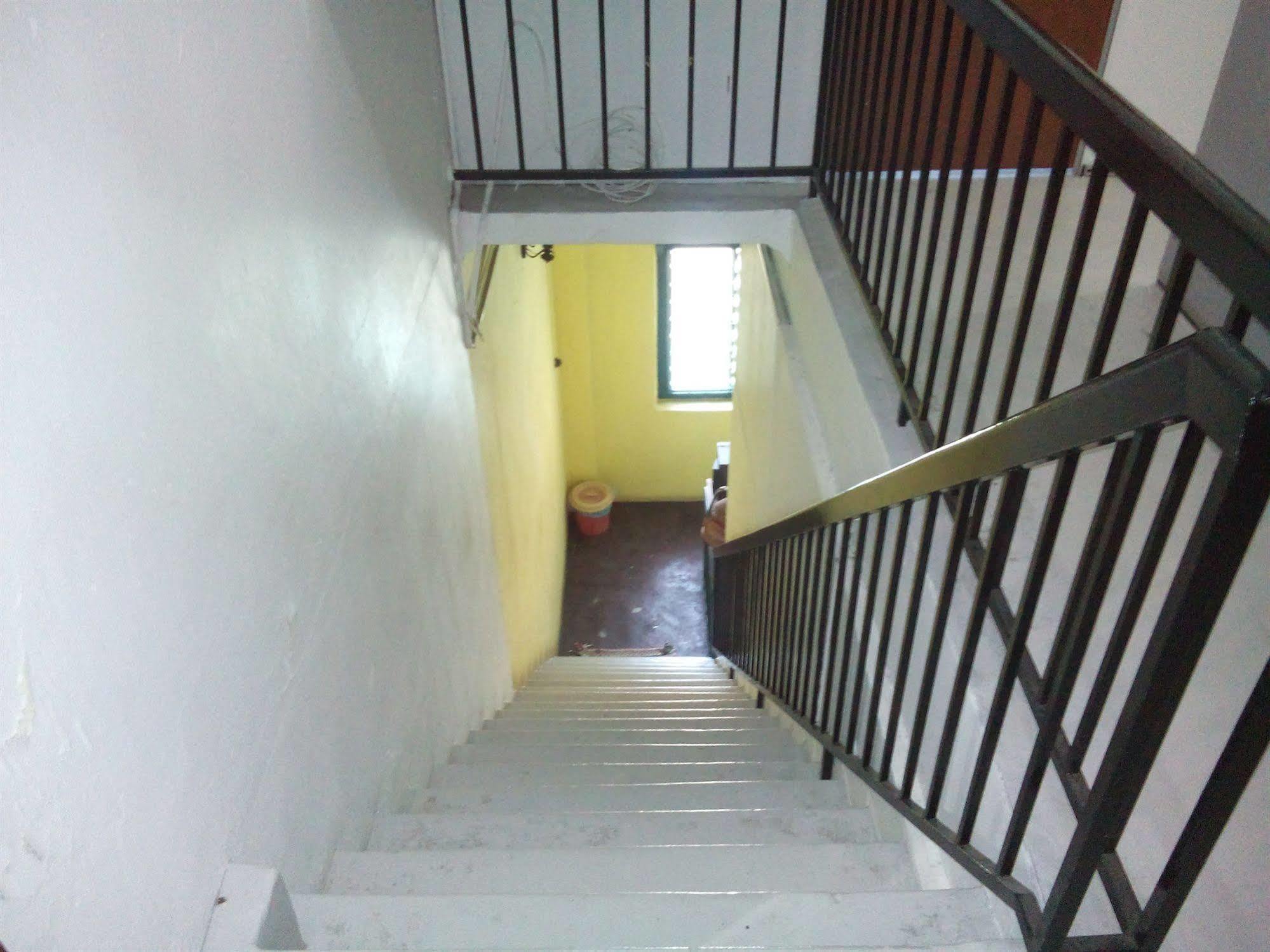 Discovery Cafe And Guesthouse Malacca Ngoại thất bức ảnh