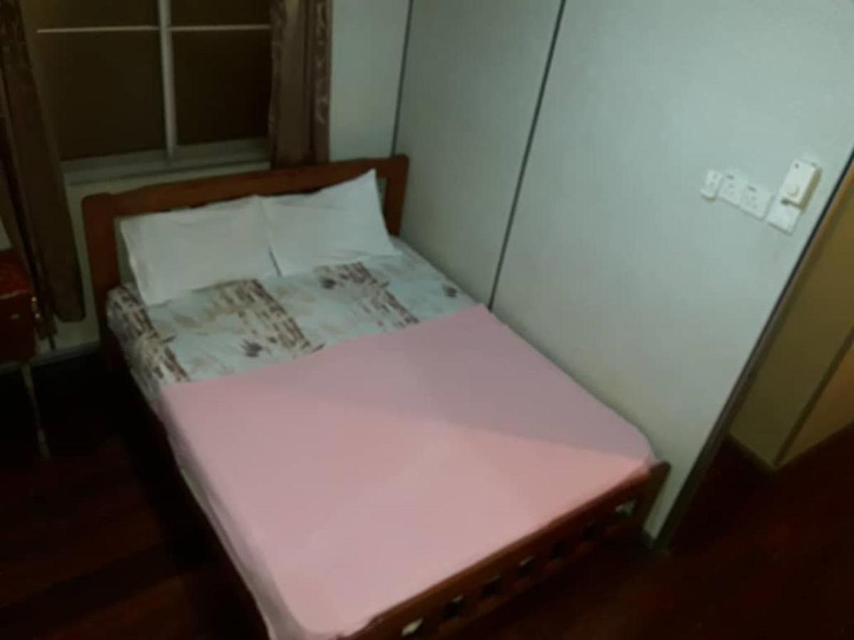 Discovery Cafe And Guesthouse Malacca Ngoại thất bức ảnh
